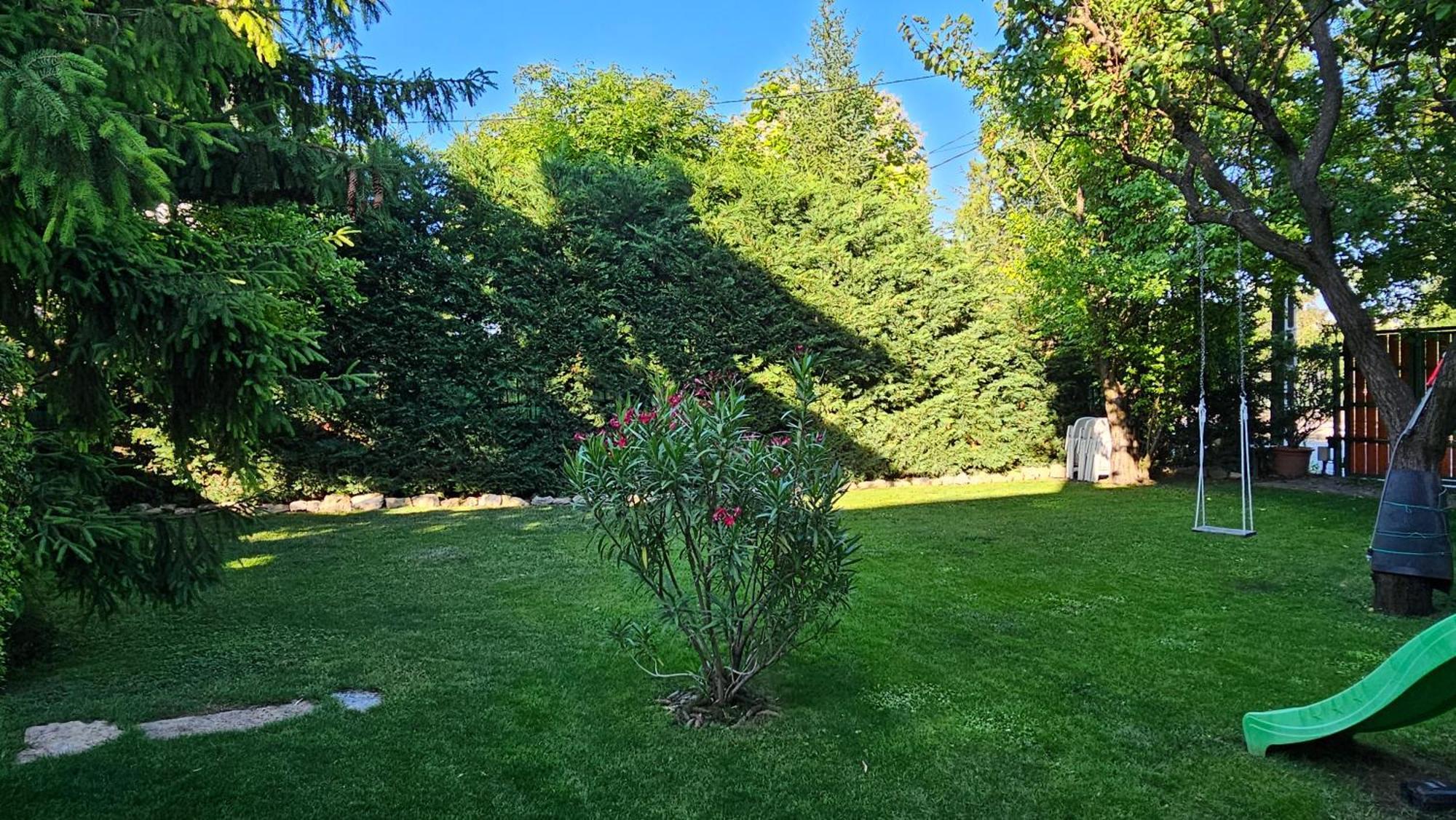Fuered Deluxe Garden Apartment Balatonfured Exterior photo