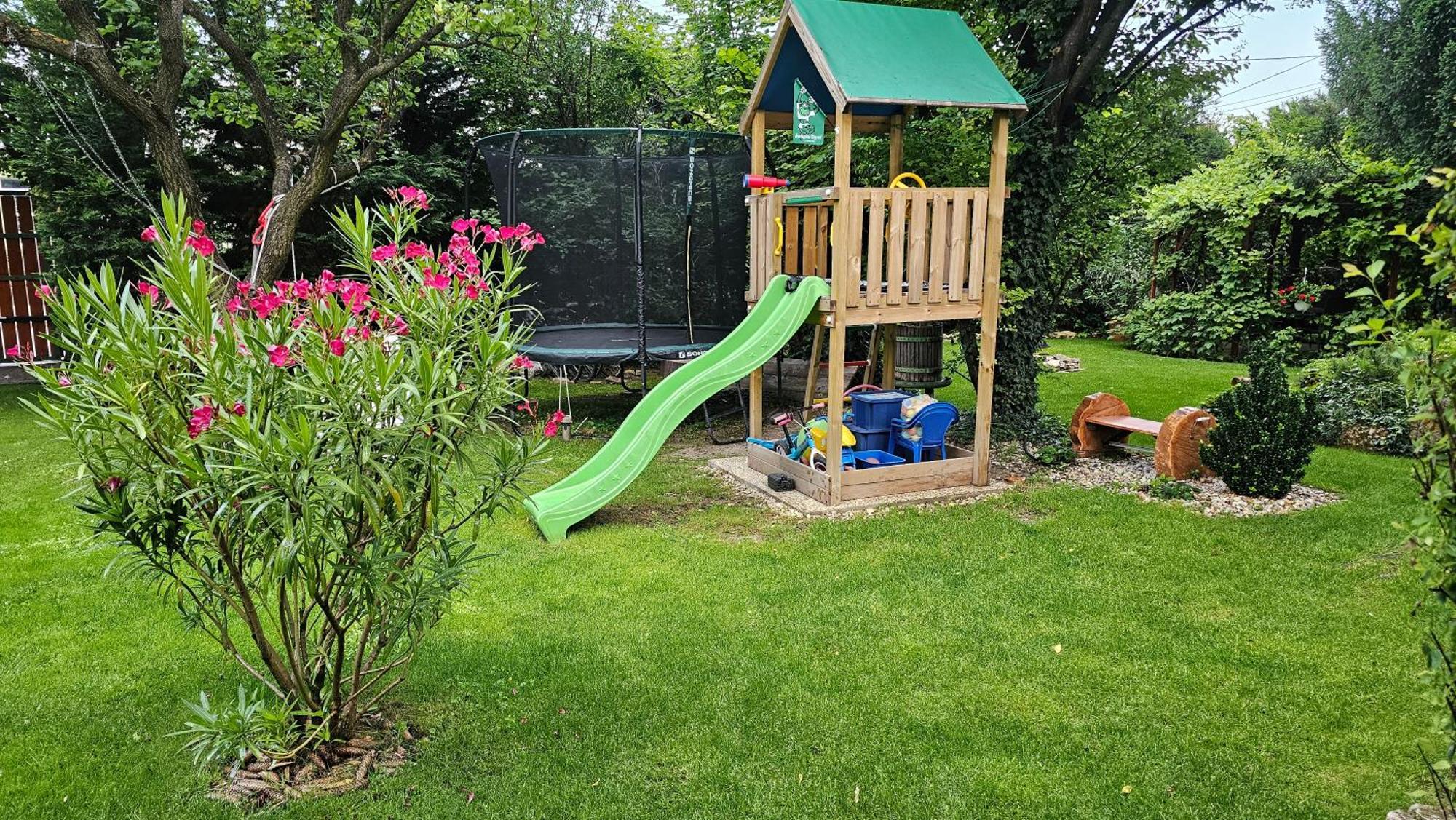 Fuered Deluxe Garden Apartment Balatonfured Exterior photo